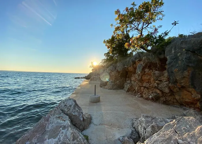 ***quiet Place Near Sea And National Park*** Starigrad Paklenica