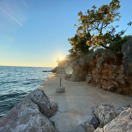 ***quiet Place Near Sea And National Park*** Starigrad Paklenica