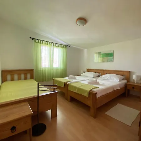 Apartment ***quiet Place Near Sea And National Park*** Starigrad Paklenica